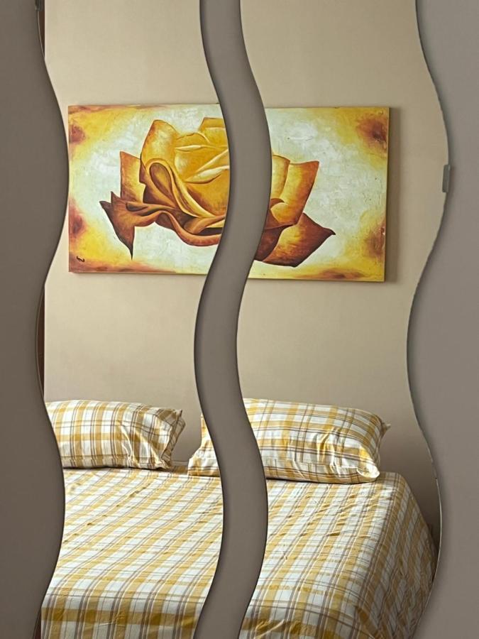Apartment Your Friend In *