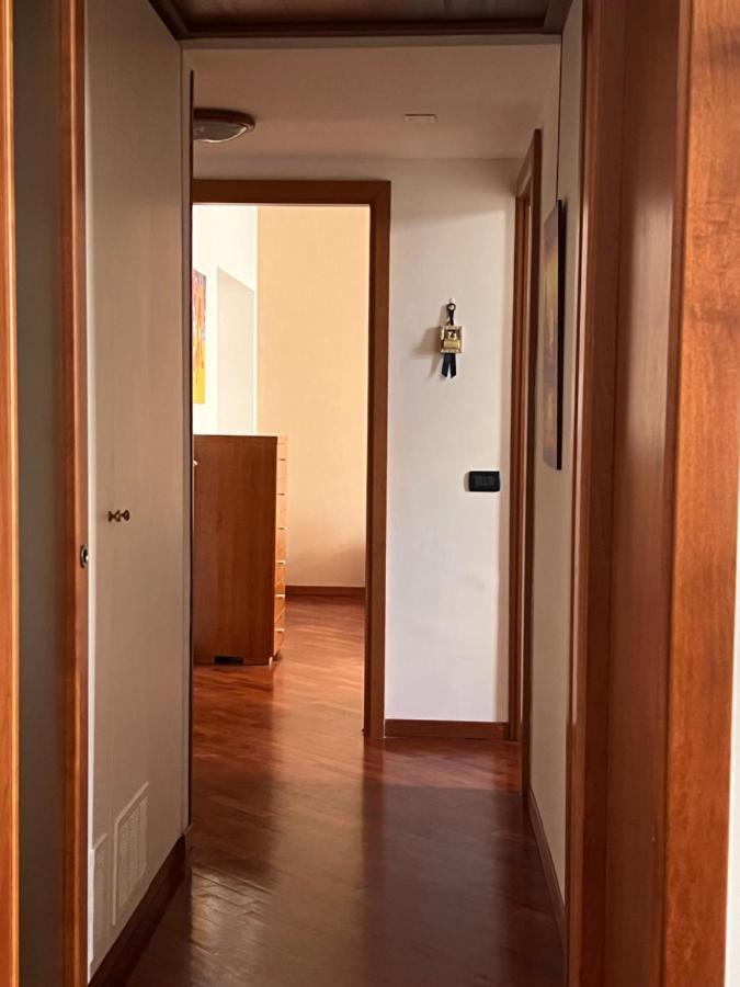 Apartment Your Friend In