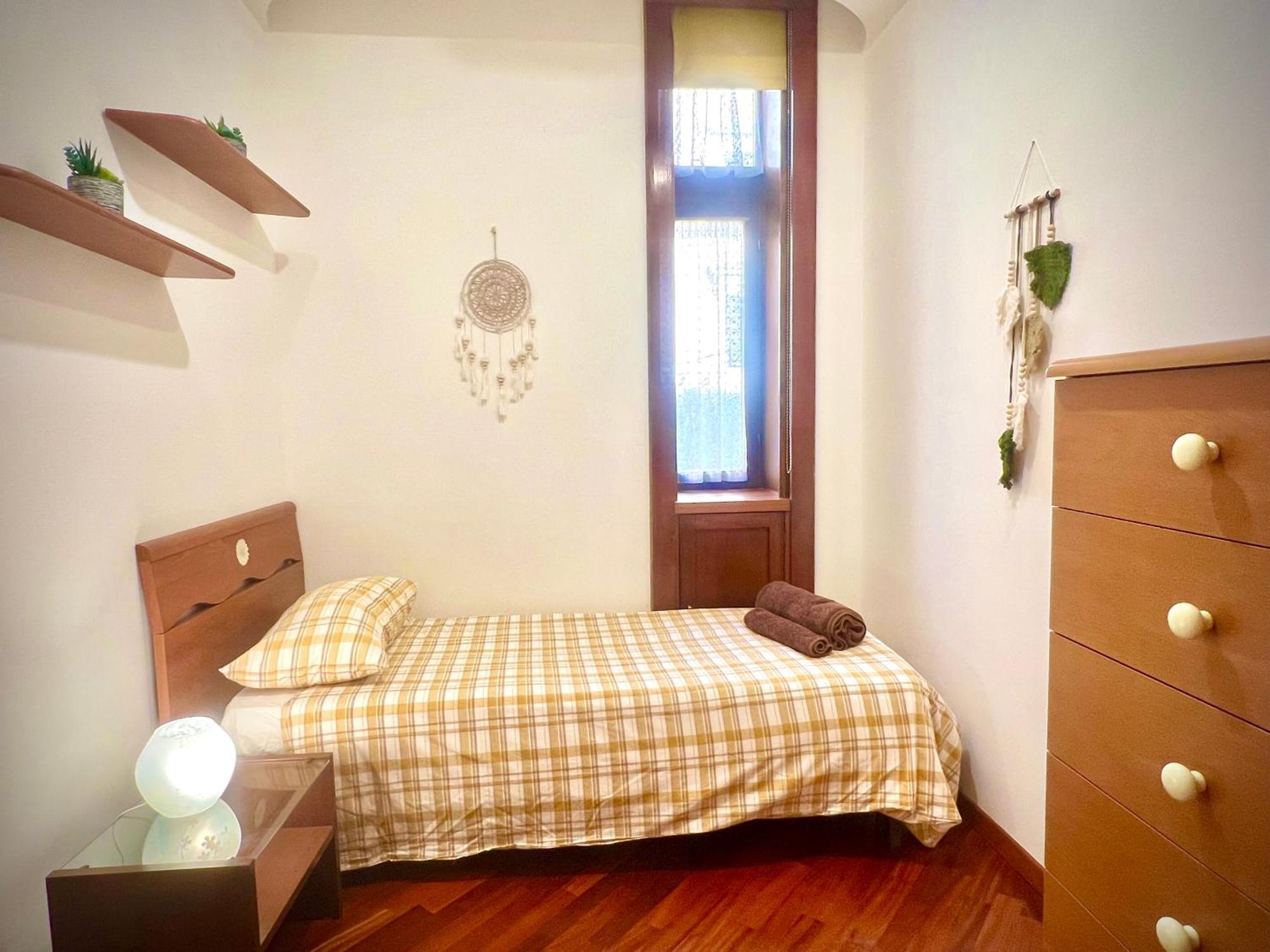 Apartment Your Friend In *